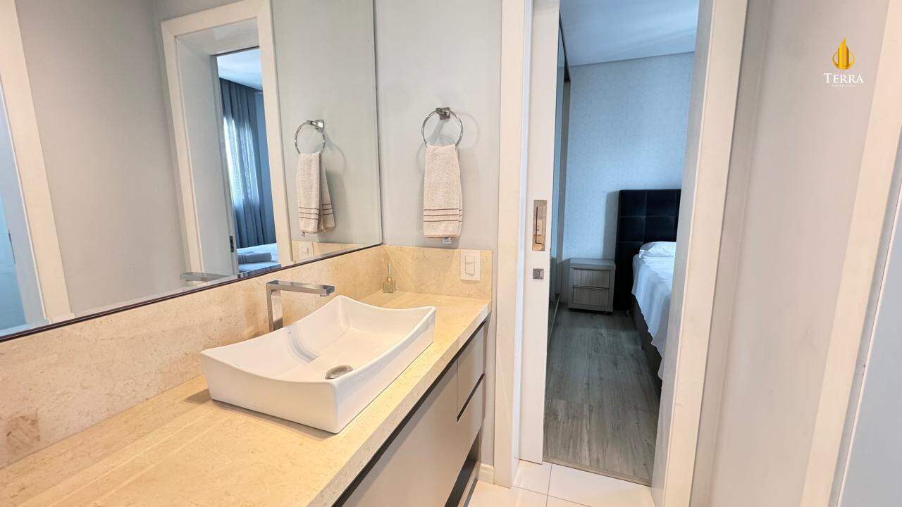 Porto da Barra Apartamento com 3 quartos, Centro: 