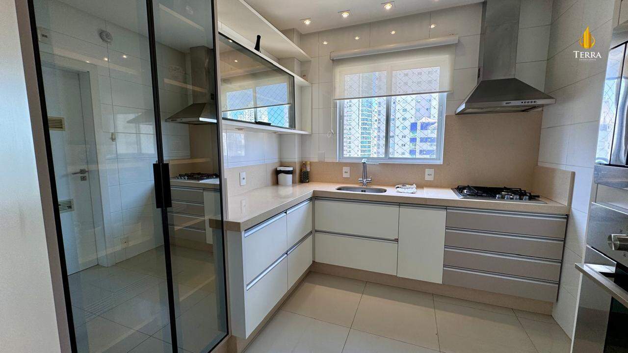 Porto da Barra Apartamento com 3 quartos, Centro: 