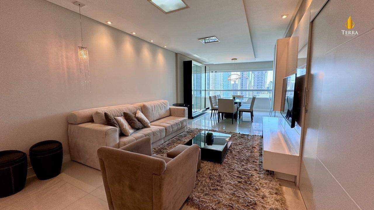 Porto da Barra Apartamento com 3 quartos, Centro: 