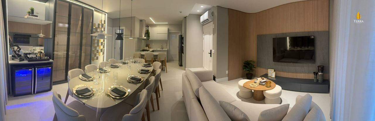 Tesla Residencial Apartamento com 4 quartos, Centro: 