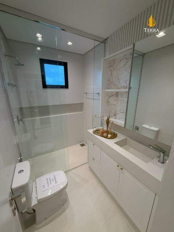 Tesla Residencial Apartamento com 4 quartos, Centro: 