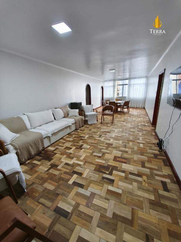 Edifício Imperador Apartamento com 4 quartos, Centro: