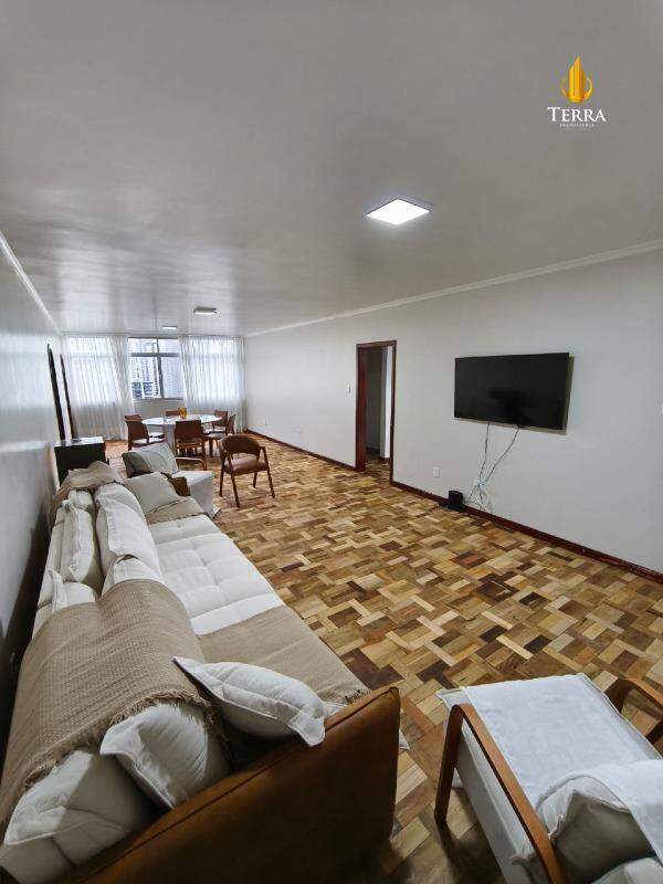 Edifício Imperador Apartamento com 4 quartos, Centro: