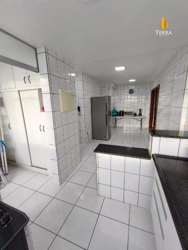 Edifício Imperador Apartamento com 4 quartos, Centro: 
