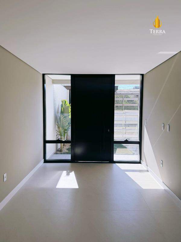 Sobrado com 3 quartos, Centro: