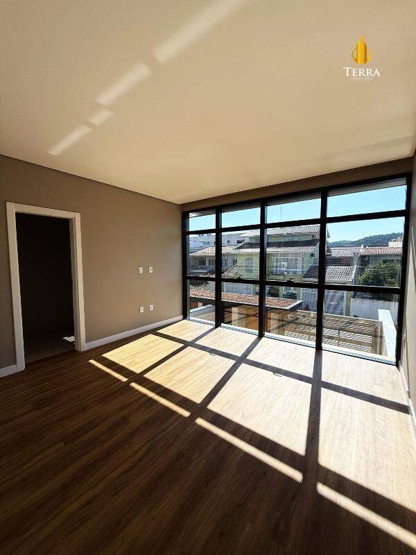  Sobrado com 3 quartos, Centro: 