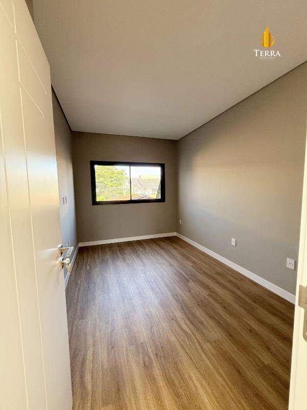 Sobrado com 3 quartos, Centro: