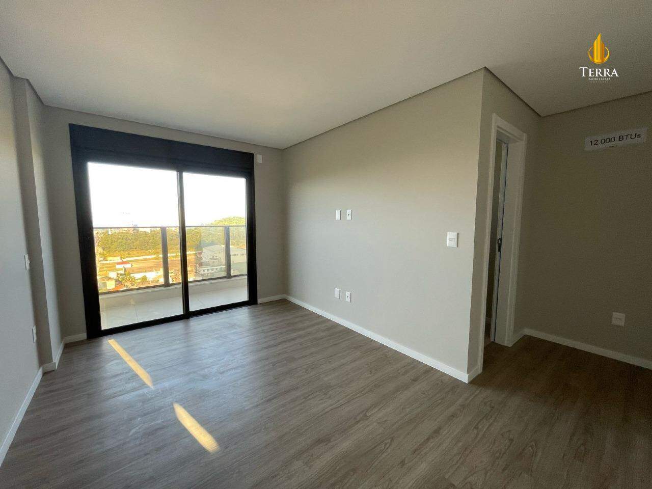 Torres da Brava - Brisa Apartamento com 3 quartos, Praia Brava: 