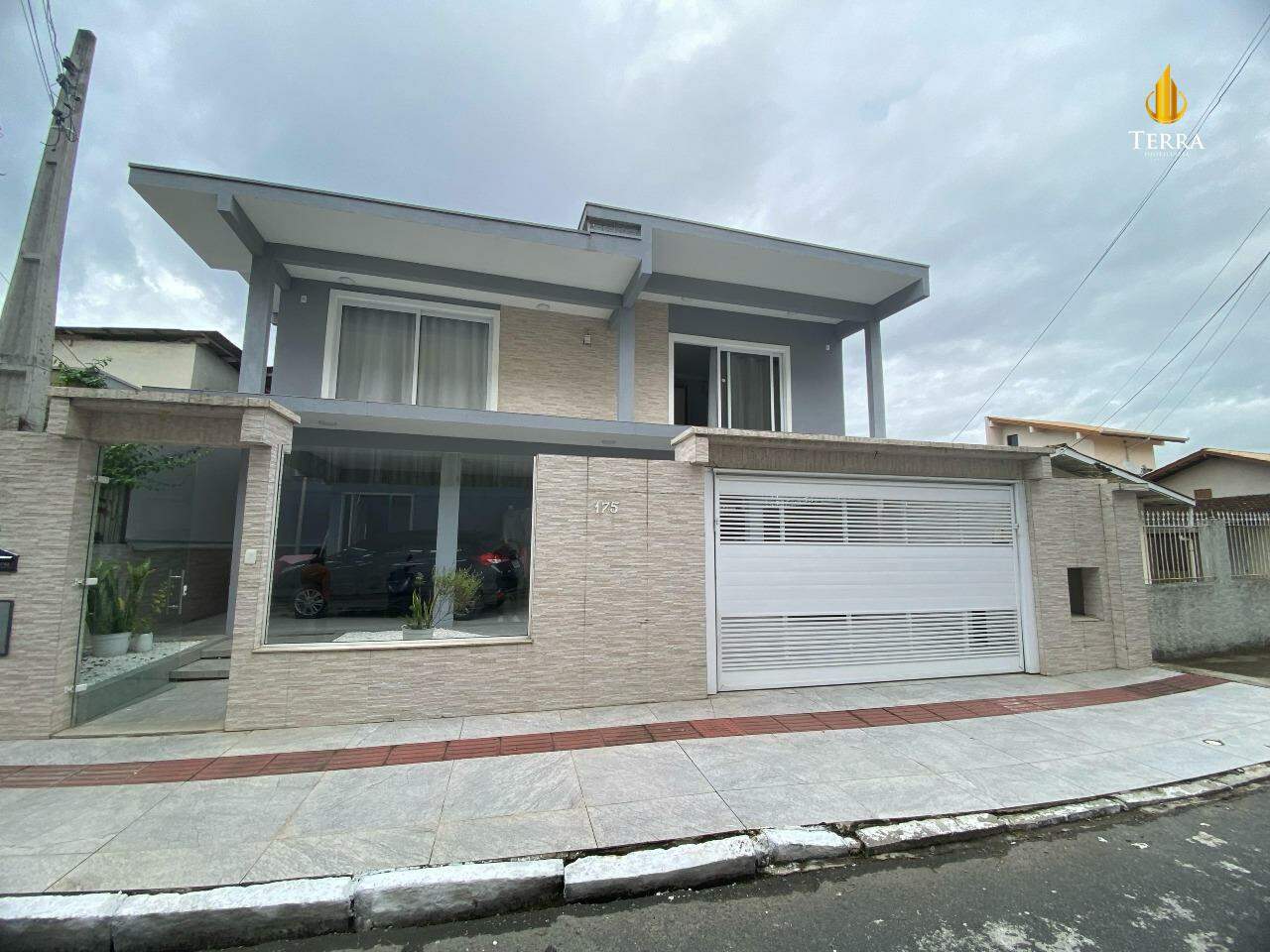  Sobrado com 3 quartos, São João: 
