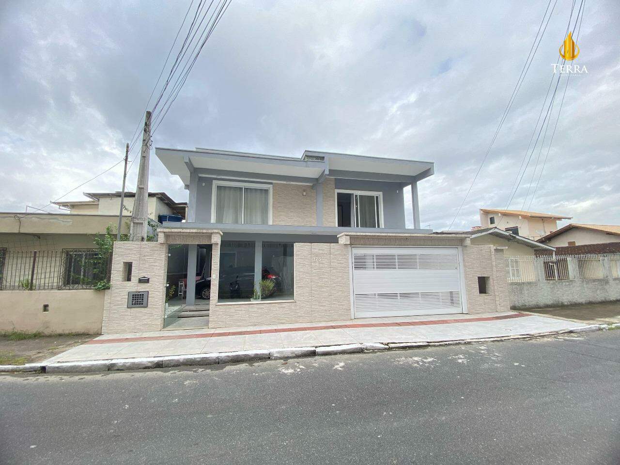  Sobrado com 3 quartos, São João: 