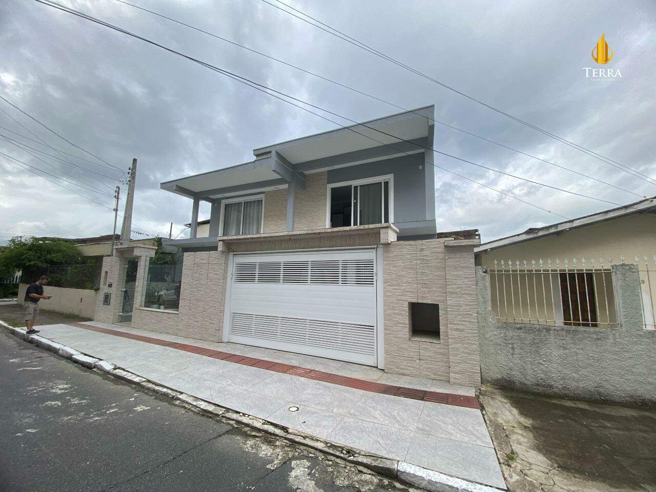  Sobrado com 3 quartos, São João: 