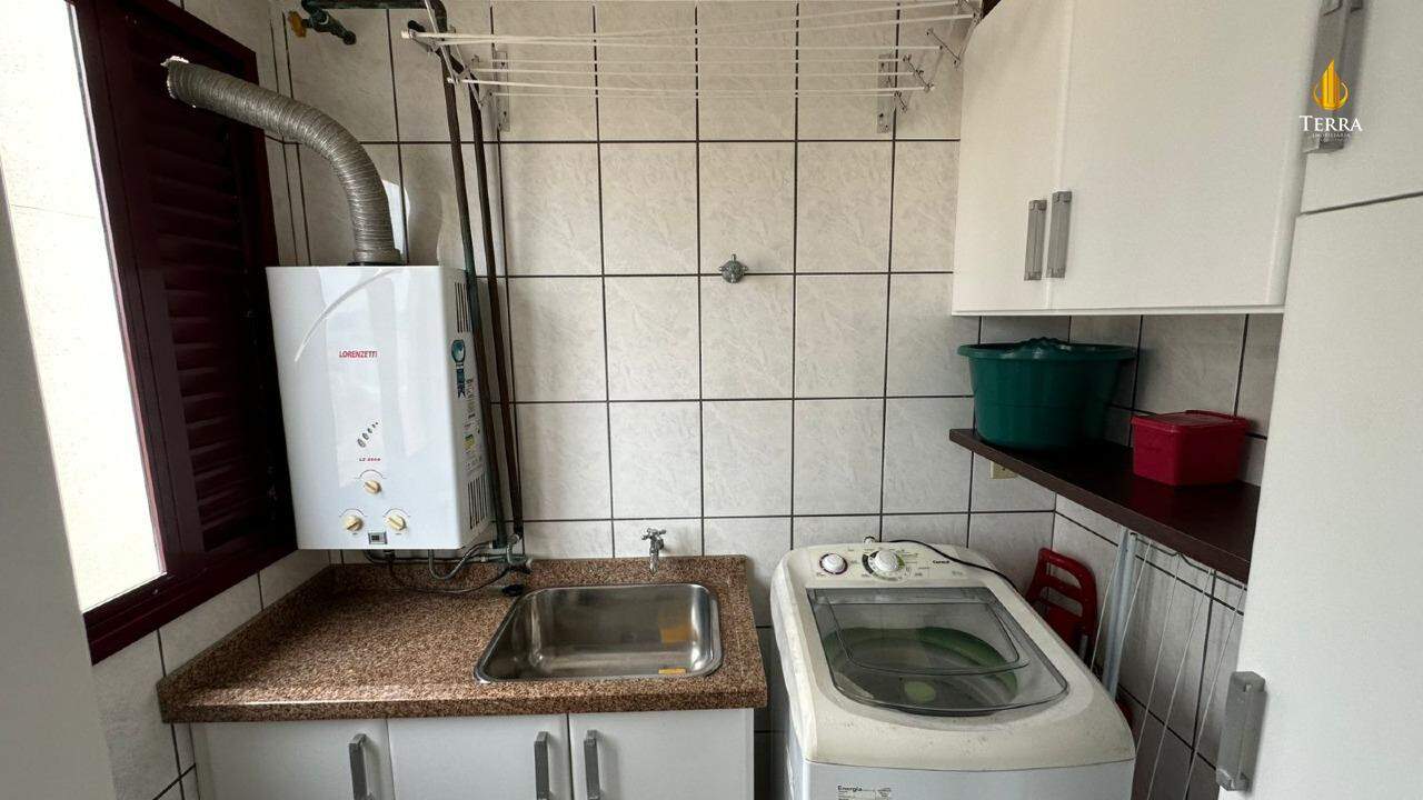  Apartamento com 3 quartos, Centro: 