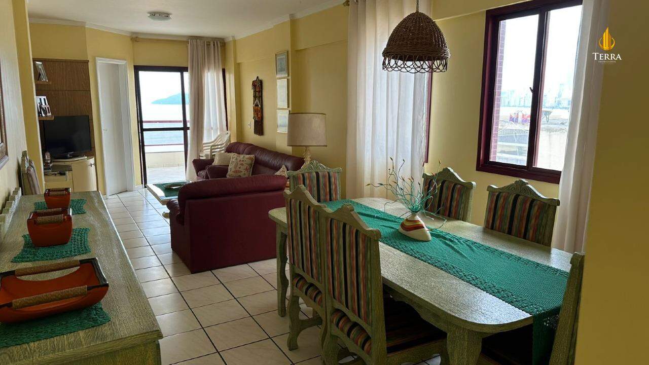  Apartamento com 3 quartos, Centro: 