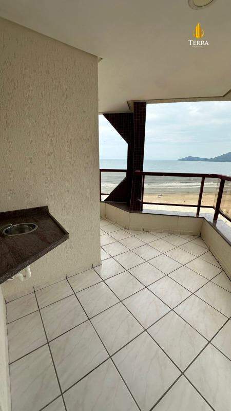  Apartamento com 3 quartos, Centro: 