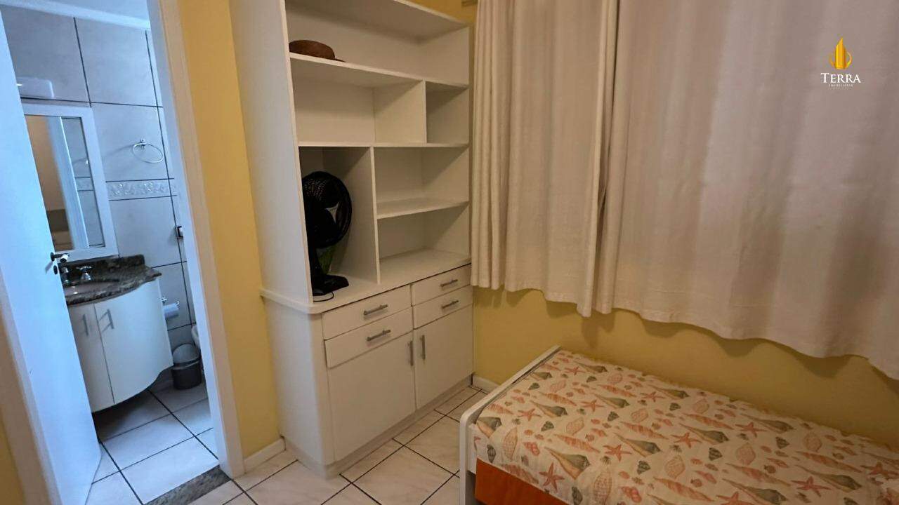  Apartamento com 3 quartos, Centro: 