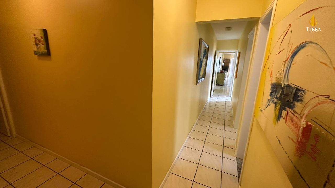 Apartamento com 3 quartos, Centro: 