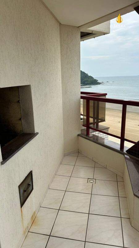  Apartamento com 3 quartos, Centro: 