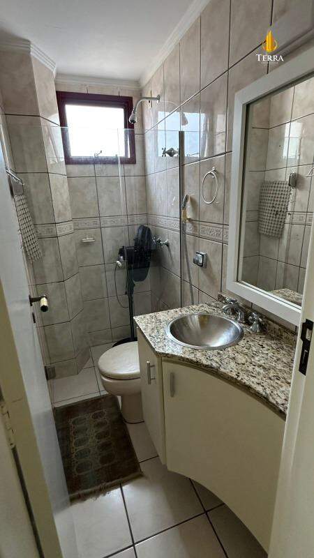  Apartamento com 3 quartos, Centro: 