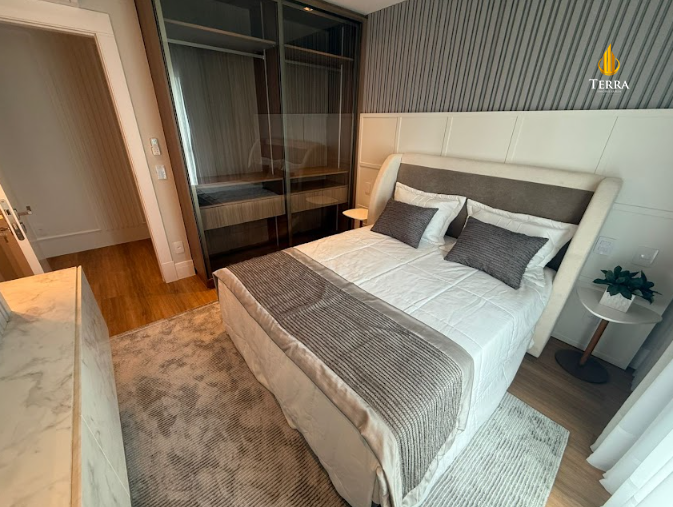 Skyline Tower Apartamento com 3 quartos, Pioneiros: 