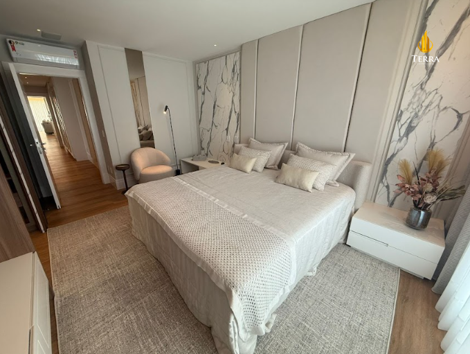 Skyline Tower Apartamento com 3 quartos, Pioneiros: 