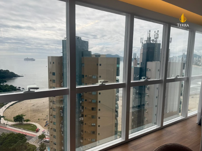 Skyline Tower Apartamento com 3 quartos, Pioneiros: 