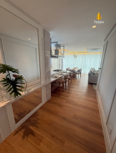 Skyline Tower Apartamento com 3 quartos, Pioneiros: 