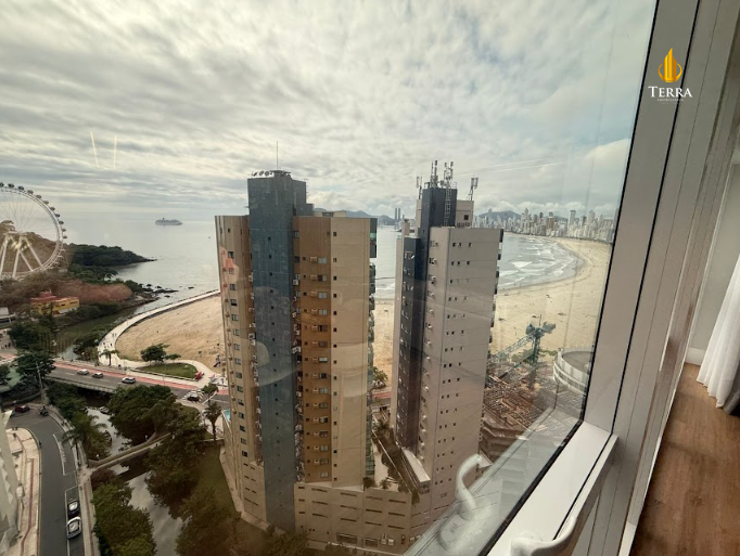 Skyline Tower Apartamento com 3 quartos, Pioneiros: 