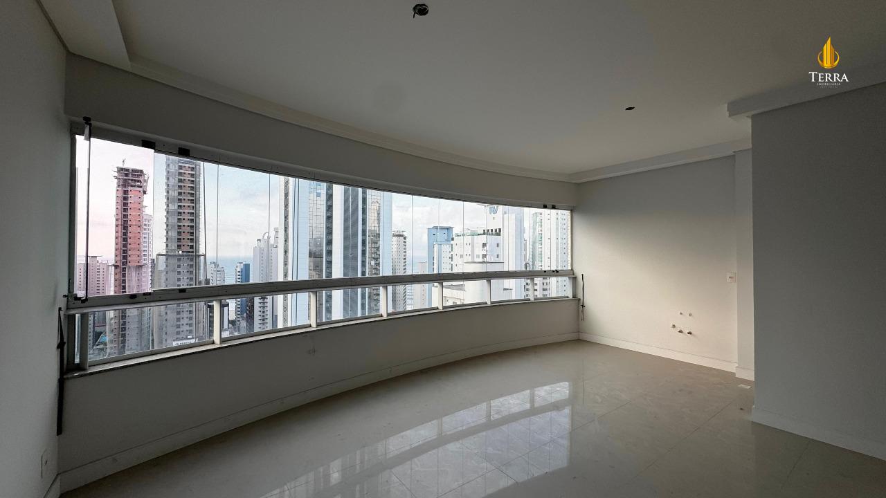 Porto da Barra Apartamento com 3 quartos, Centro: 