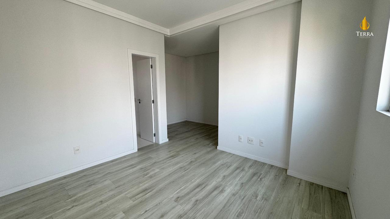 Porto da Barra Apartamento com 3 quartos, Centro: 