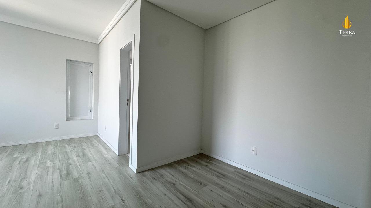 Porto da Barra Apartamento com 3 quartos, Centro: 