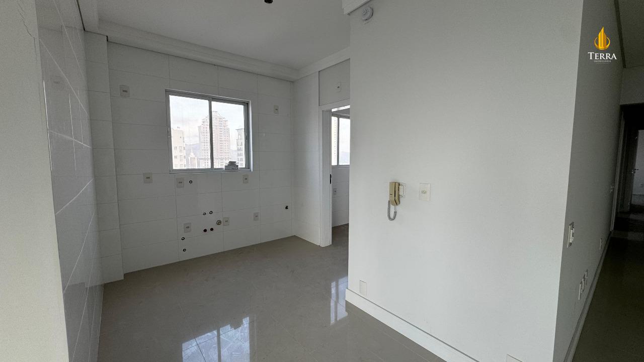 Porto da Barra Apartamento com 3 quartos, Centro: 