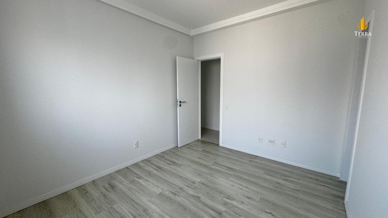 Porto da Barra Apartamento com 3 quartos, Centro: 