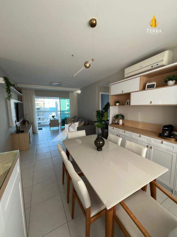 Aloha Home Resort Apartamento com 3 quartos, Praia Brava: 
