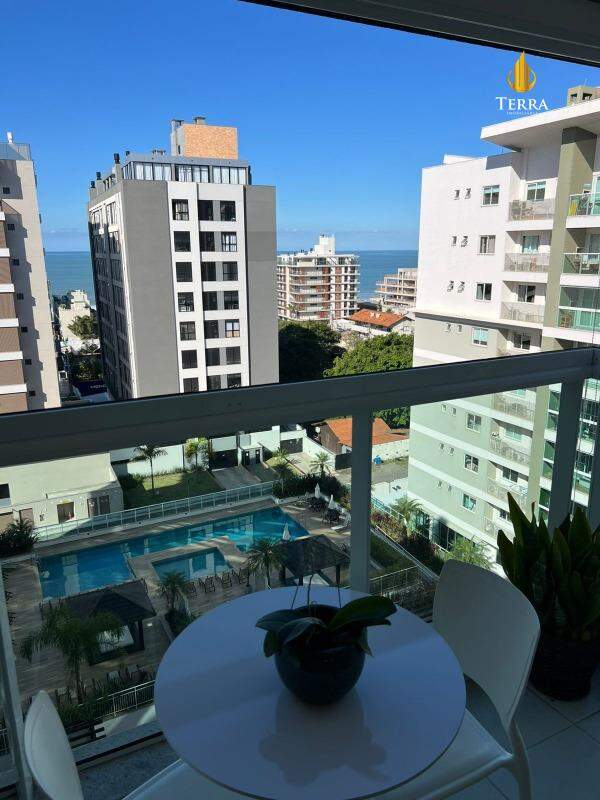 Aloha Home Resort Apartamento com 3 quartos, Praia Brava: 