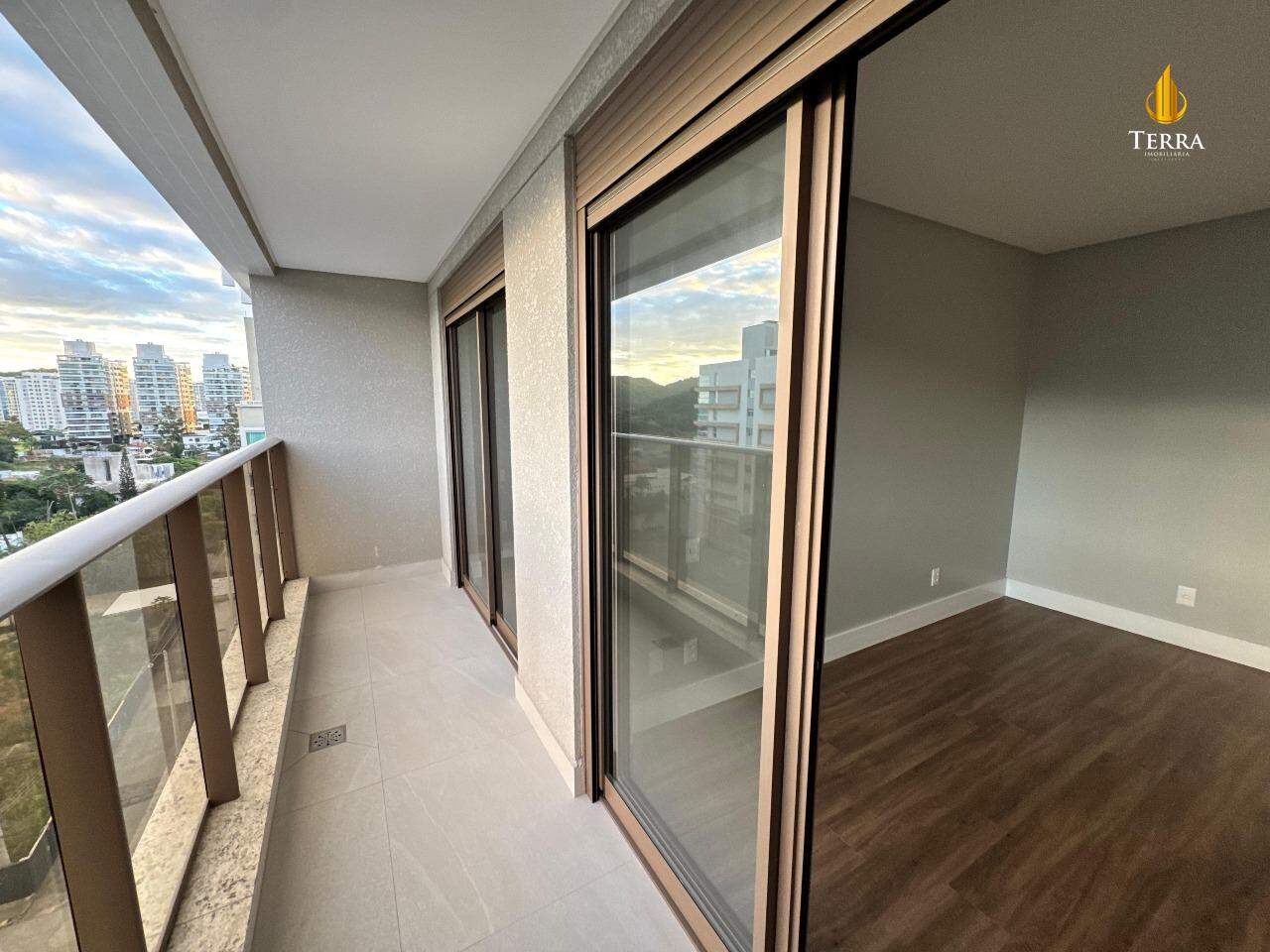 Ocean Wind Praia Brava Apartamento com 3 quartos, Praia Brava: 