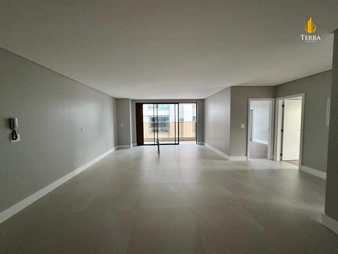 Ocean Wind Praia Brava Apartamento com 3 quartos, Praia Brava: 