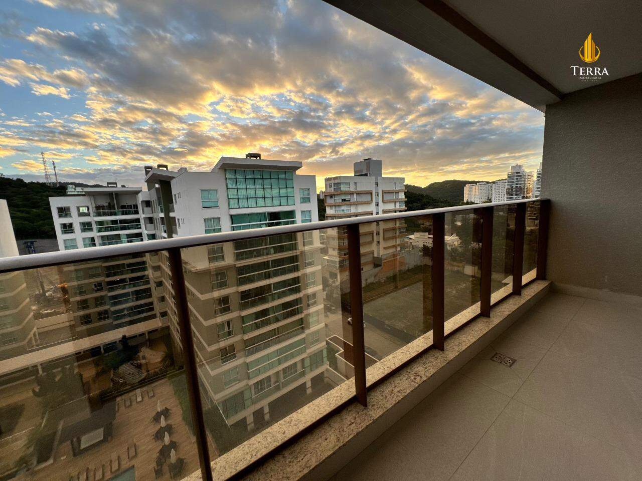 Ocean Wind Praia Brava Apartamento com 3 quartos, Praia Brava: 