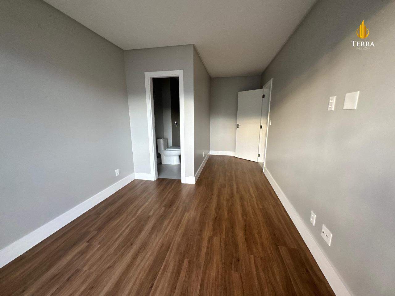 Ocean Wind Praia Brava Apartamento com 3 quartos, Praia Brava: 