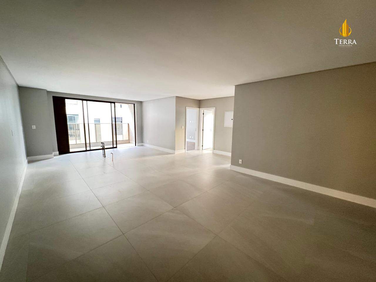 Ocean Wind Praia Brava Apartamento com 3 quartos, Praia Brava: 