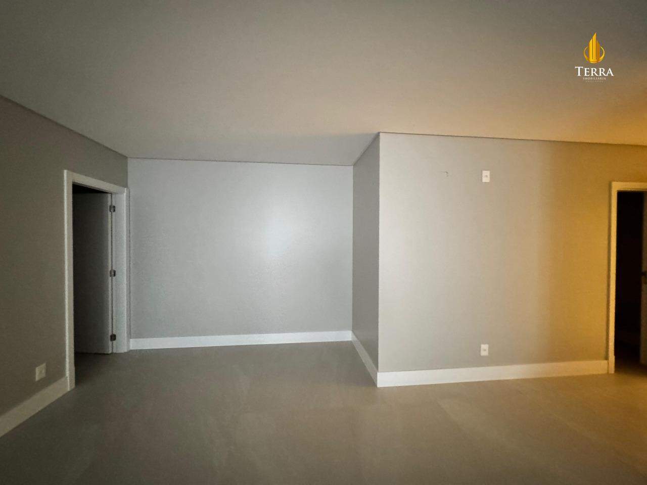 Ocean Wind Praia Brava Apartamento com 3 quartos, Praia Brava: 