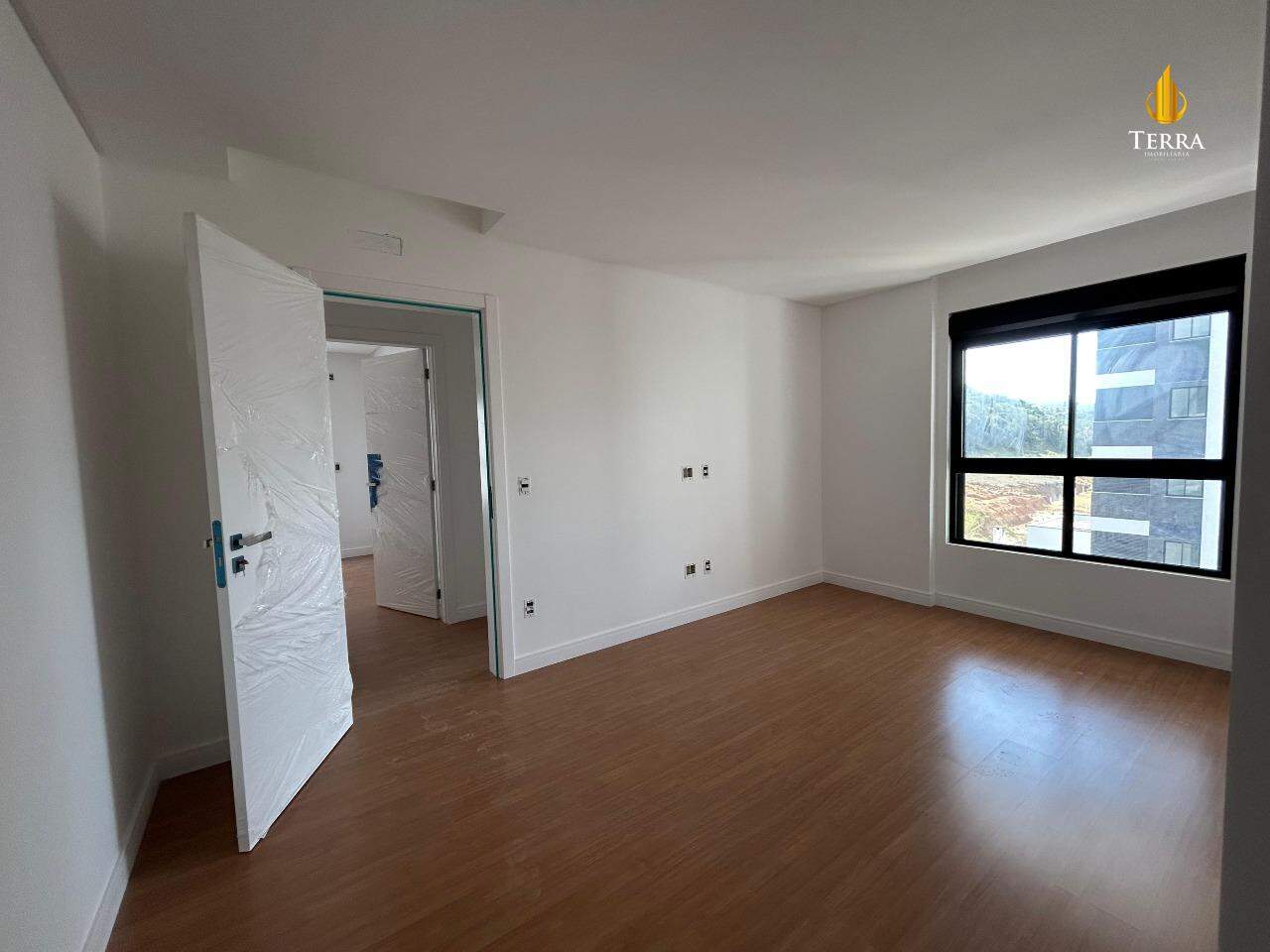 Brava Select Apartamento com 3 quartos, Praia Brava: 