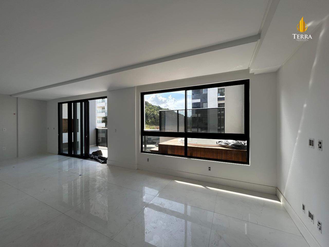 Brava Select Apartamento com 3 quartos, Praia Brava: 
