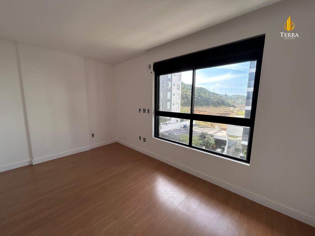 Brava Select Apartamento com 3 quartos, Praia Brava: 