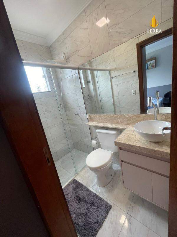  Casa com 2 quartos, Fazendinha: 