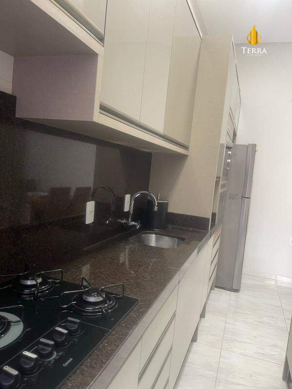  Casa com 2 quartos, Fazendinha: 