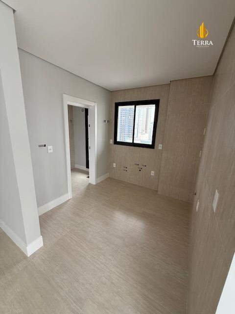 Edifício Residencial Hannover Apartamento com 3 quartos, Centro: 