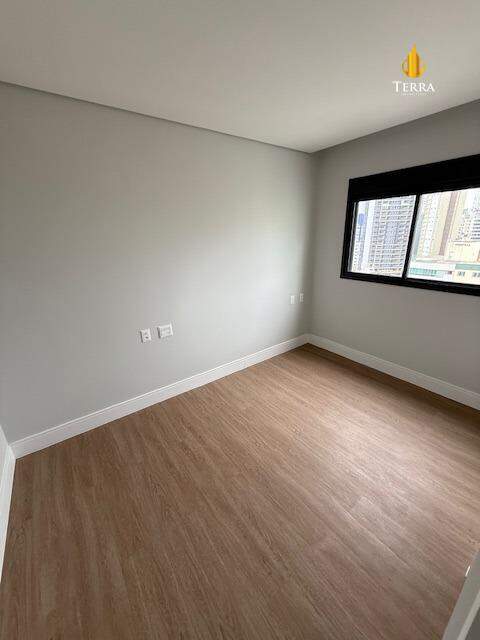 Edifício Residencial Hannover Apartamento com 3 quartos, Centro: 