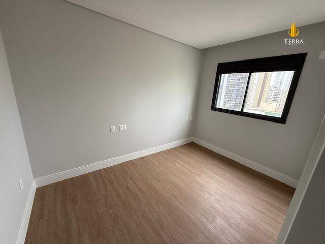 Edifício Residencial Hannover Apartamento com 3 quartos, Centro: 