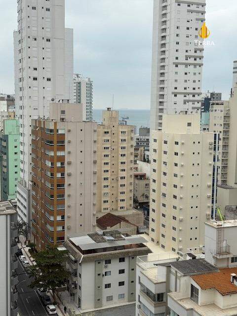 Edifício Residencial Hannover Apartamento com 3 quartos, Centro: 