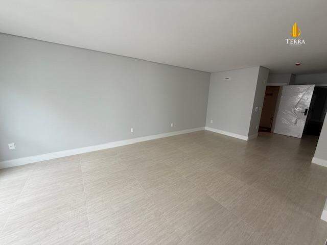 Edifício Residencial Hannover Apartamento com 3 quartos, Centro: 